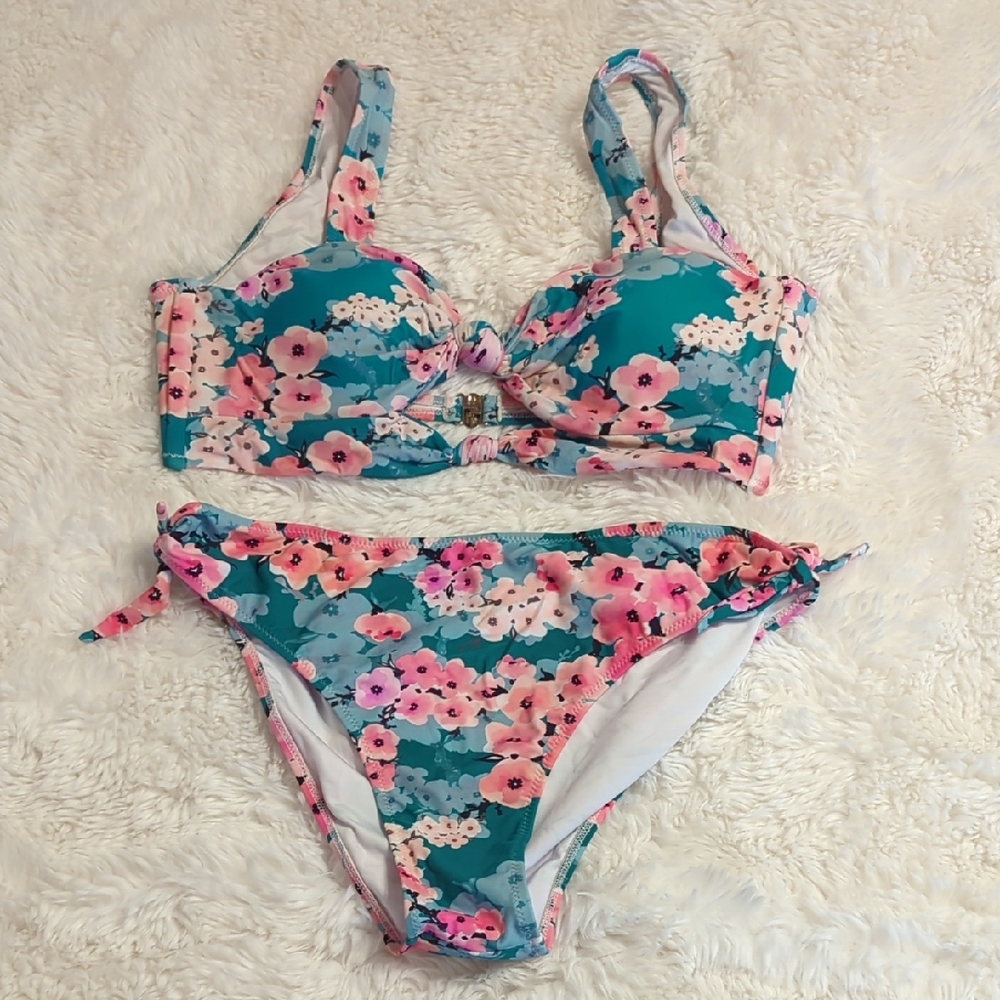 Cupshe -Floral Bikini Set